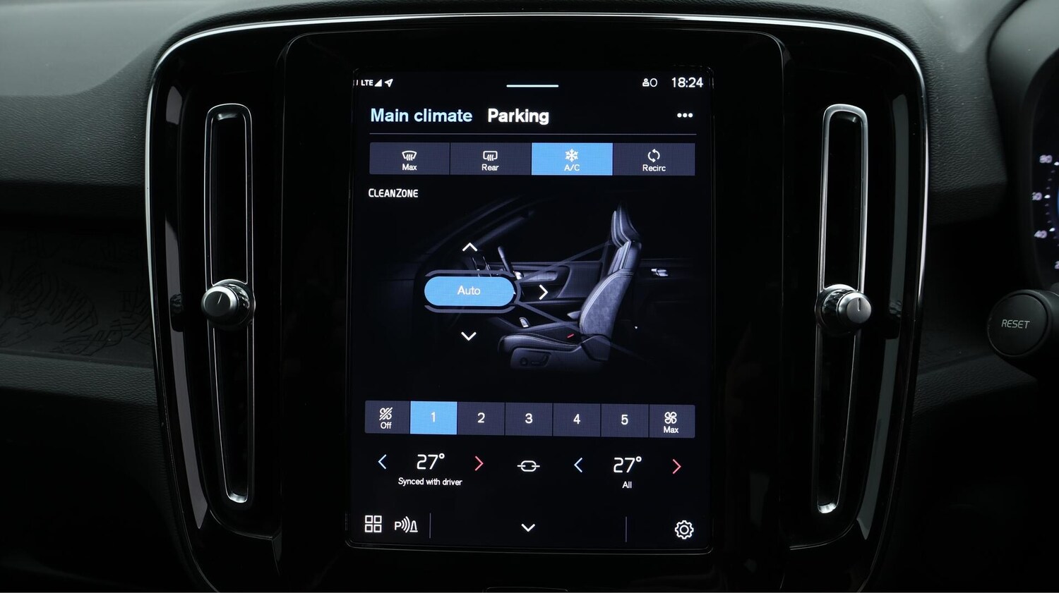 Used Volvo XC40 2023 for sale - 76457796: Photo 13