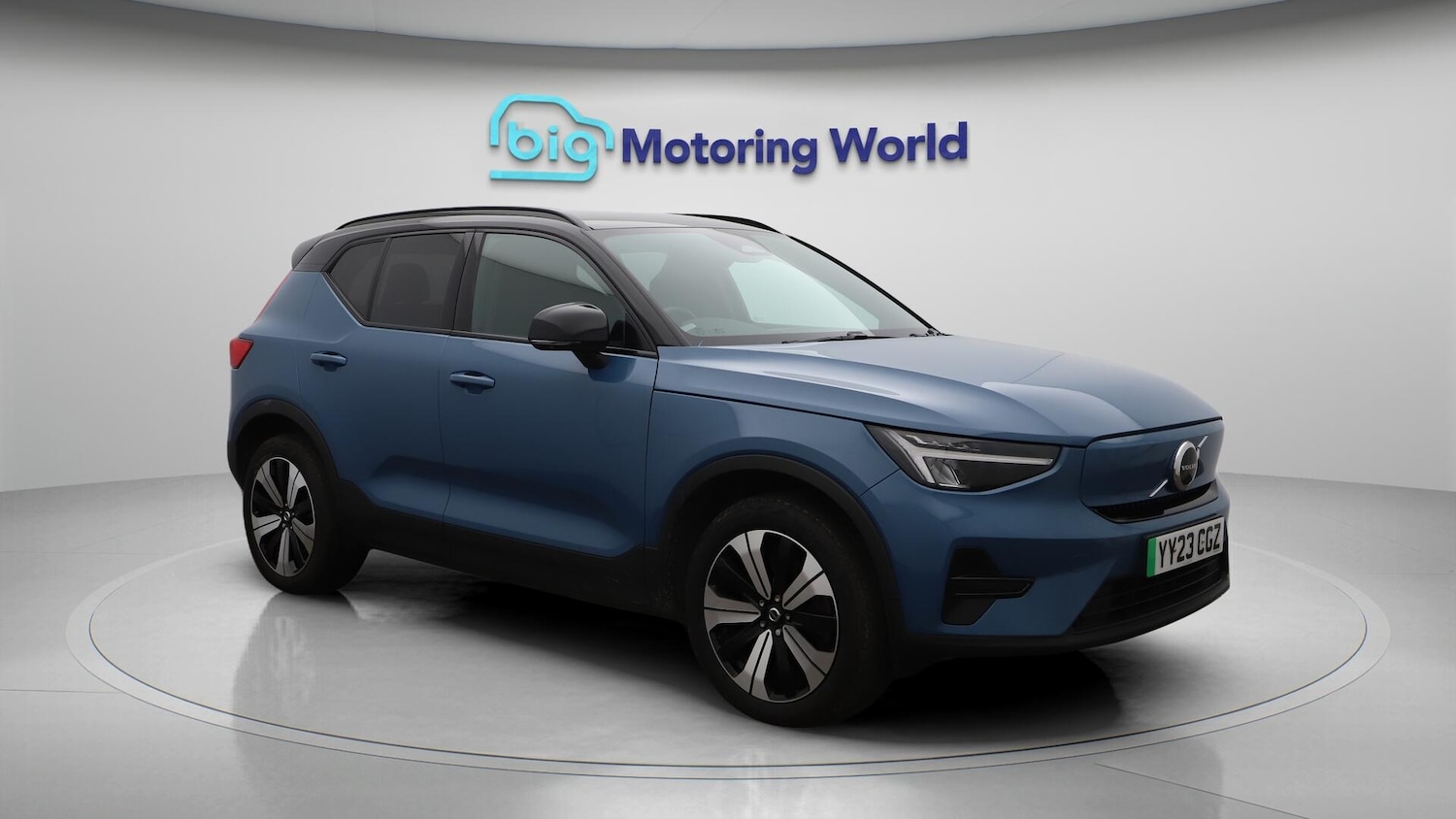 Used Volvo XC40 2023 for sale - 76457796: Photo 2