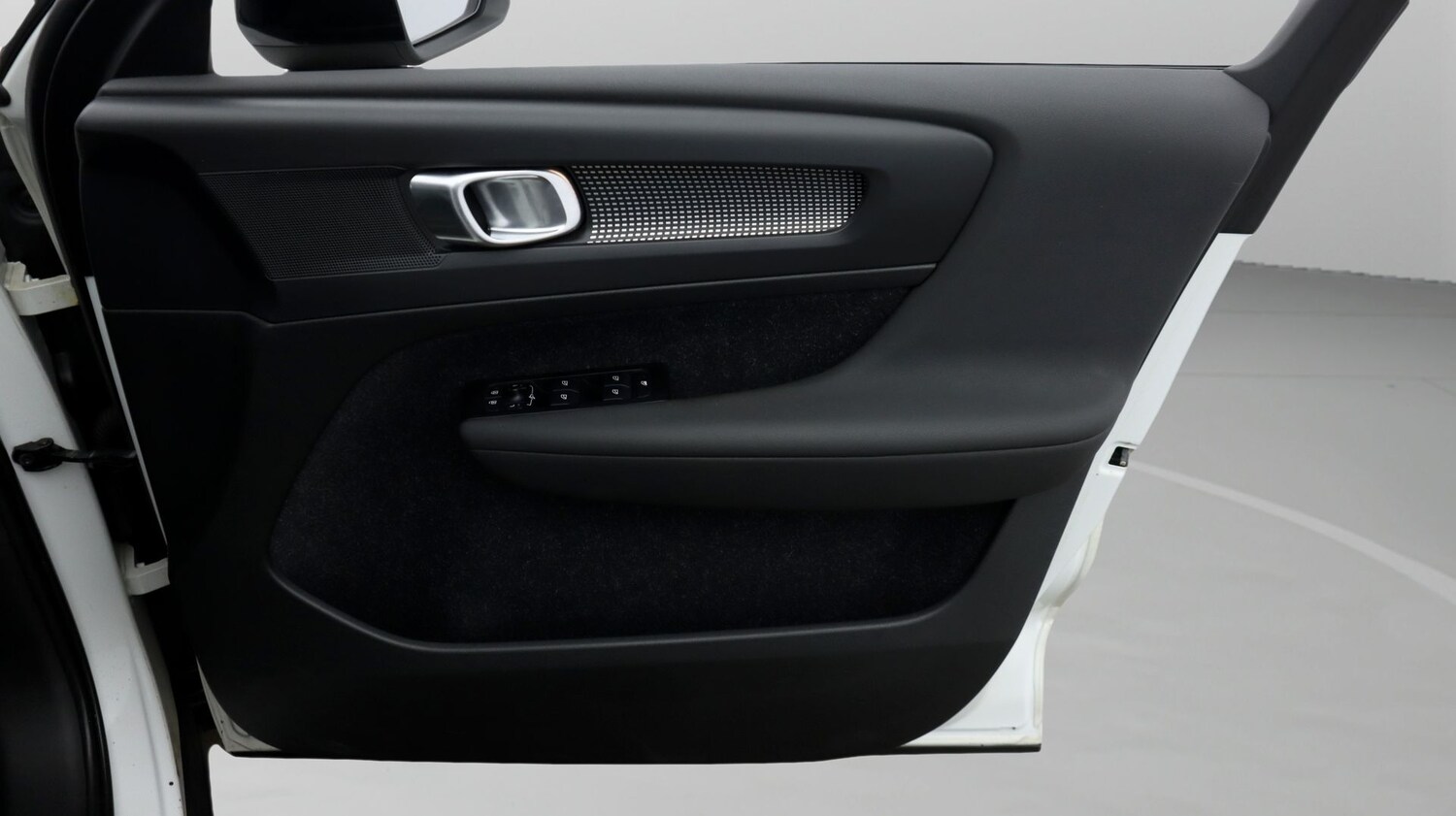 Used Volvo XC40 for sale - 77688952: Photo 15