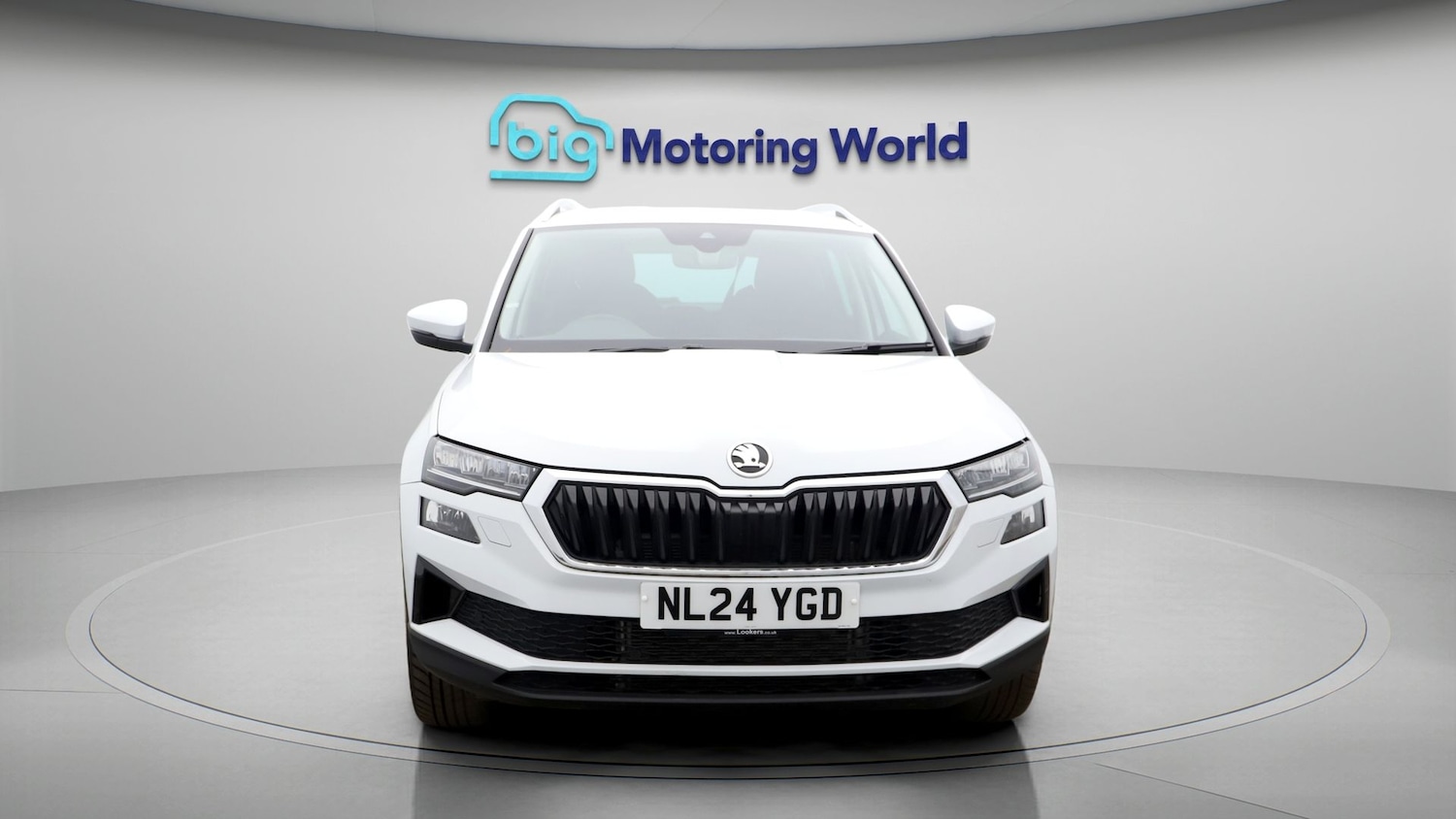 Used Skoda Karoq 2024 for sale - 77833357: Photo 2