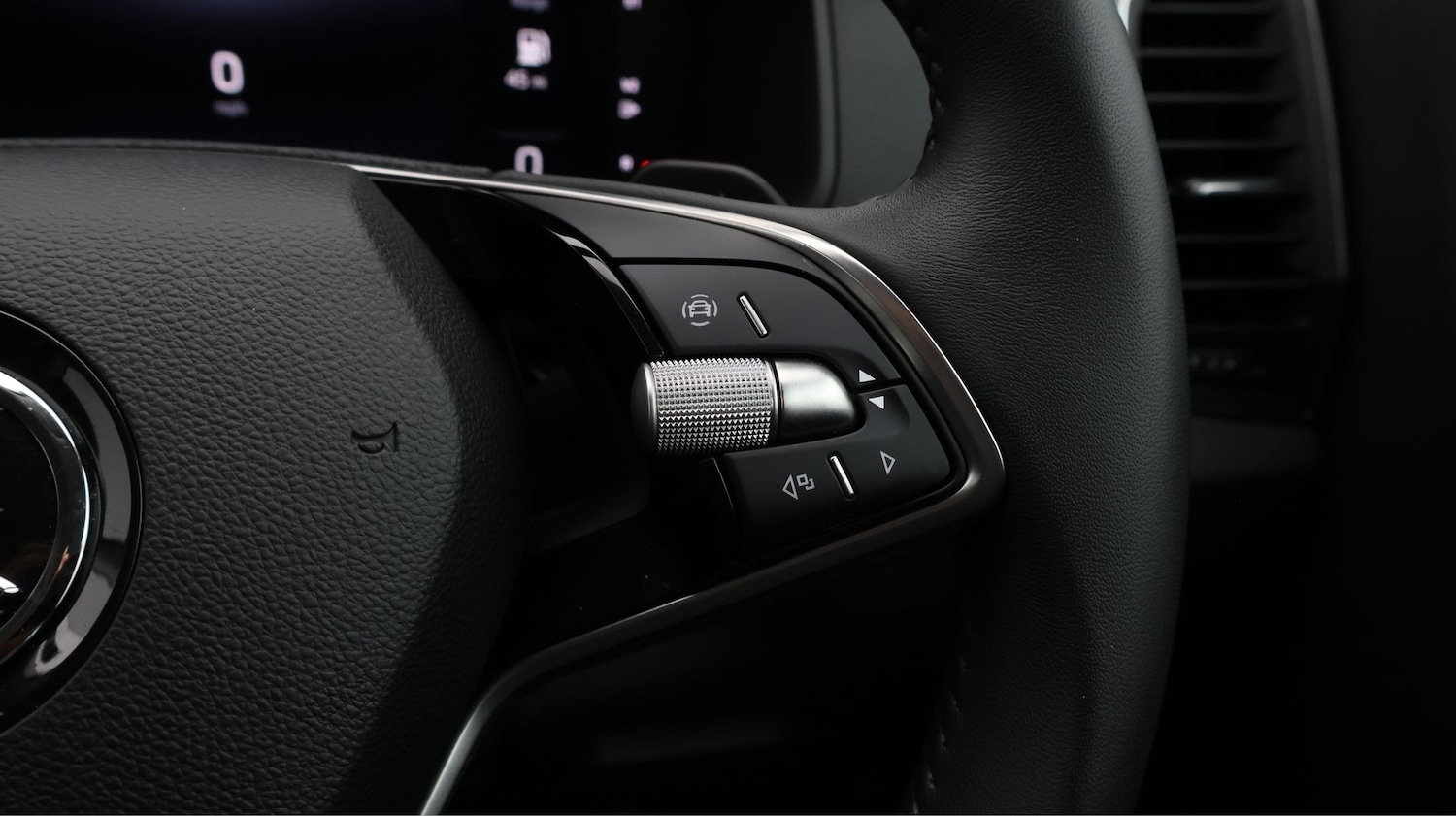 Used Skoda Karoq 2024 for sale - 77833357: Photo 21