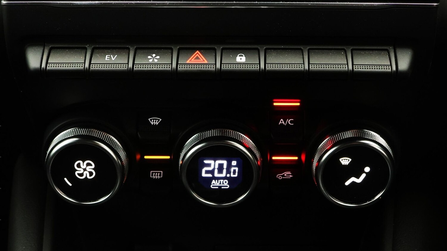 Used Renault Captur for sale - 77196749: Photo 12