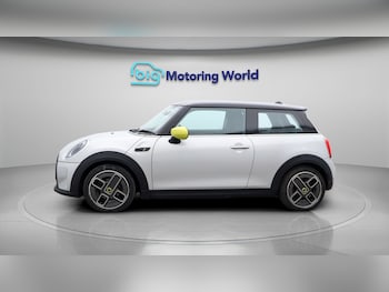 Used MINI Hatch 2021 for sale - 77707514: Photo