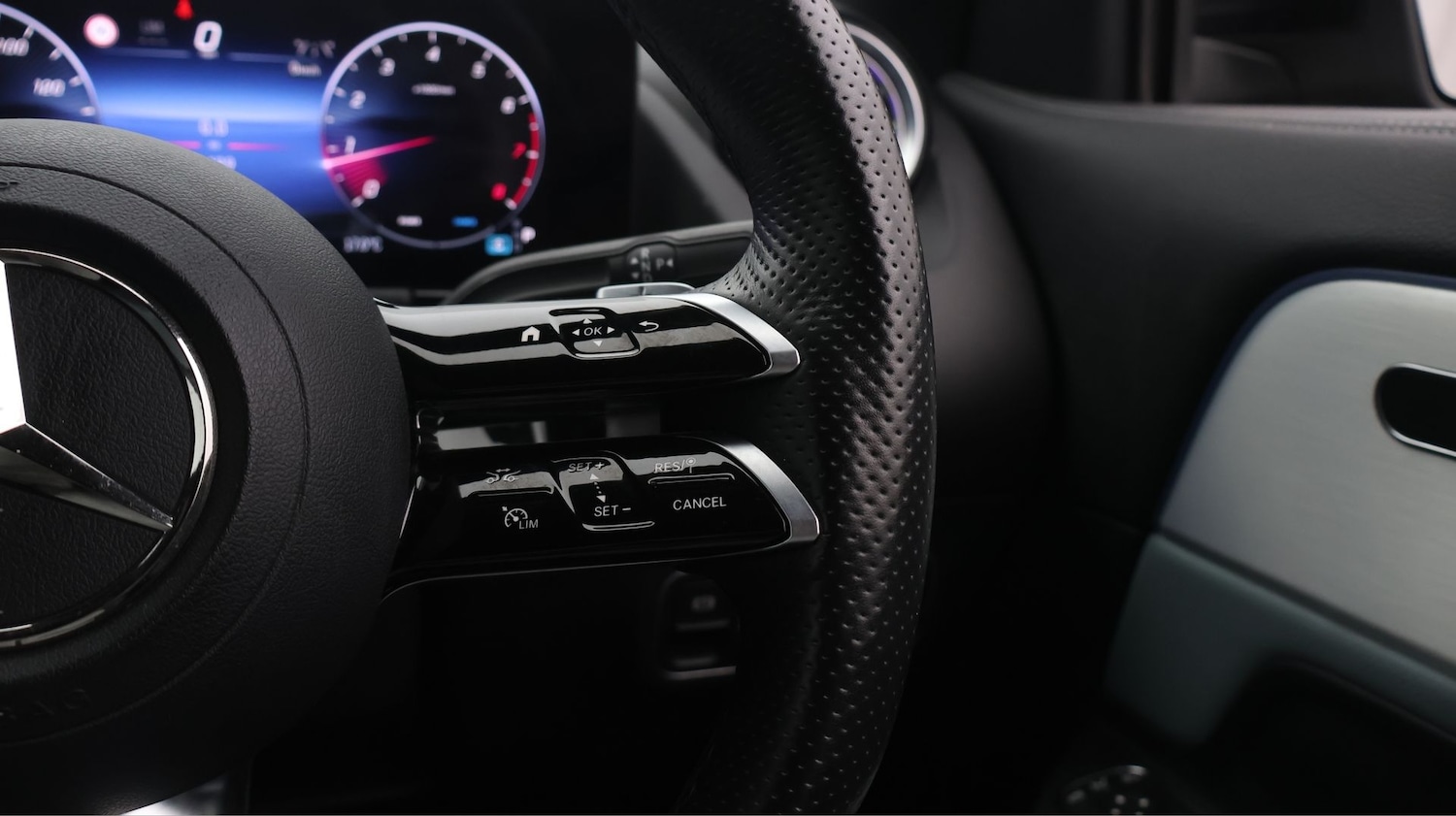 Used Mercedes-Benz GLA 2024 for sale - 77666138: Photo 21