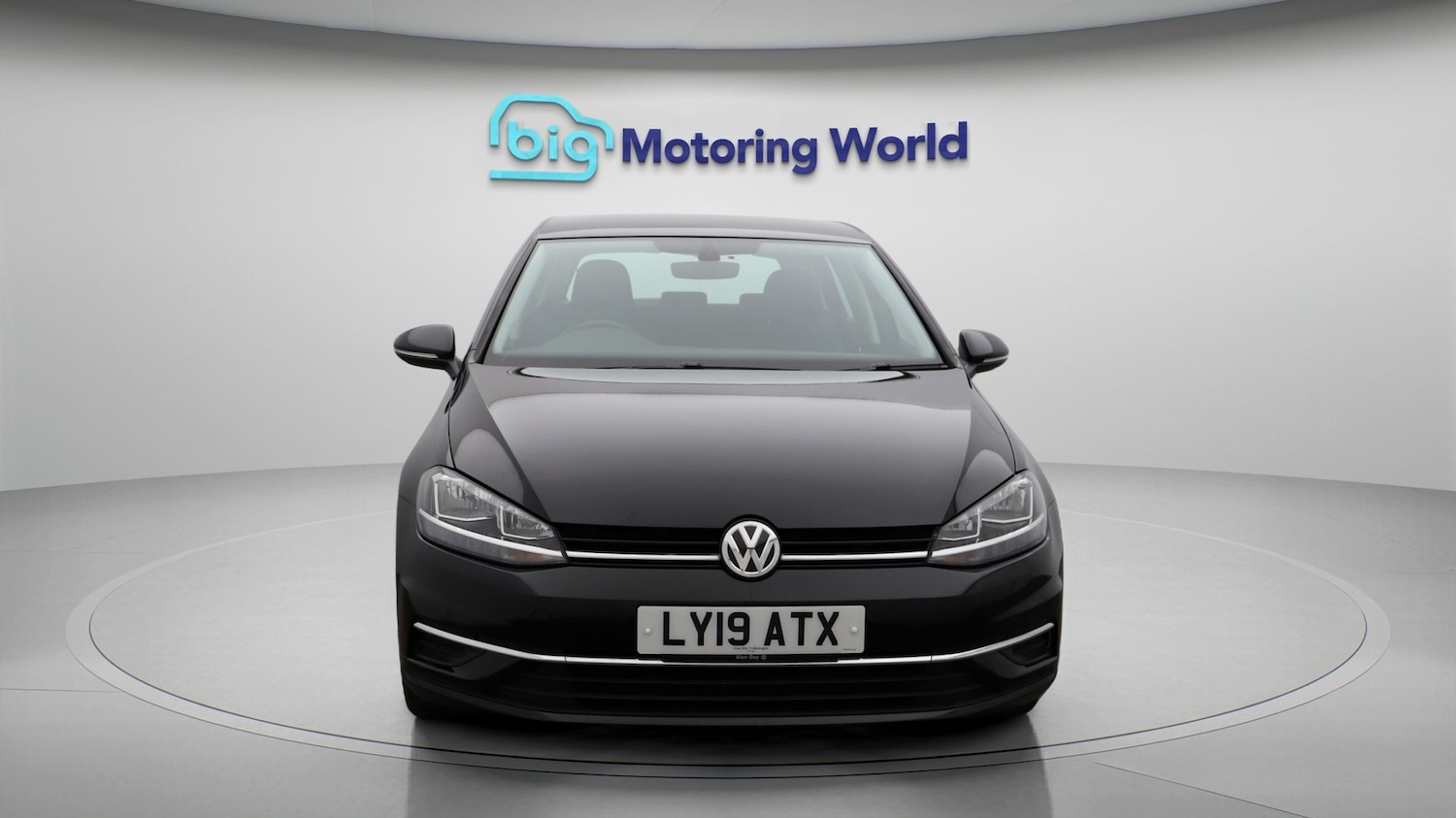 Used Volkswagen Golf 2019 for sale - 77338680: Photo 2