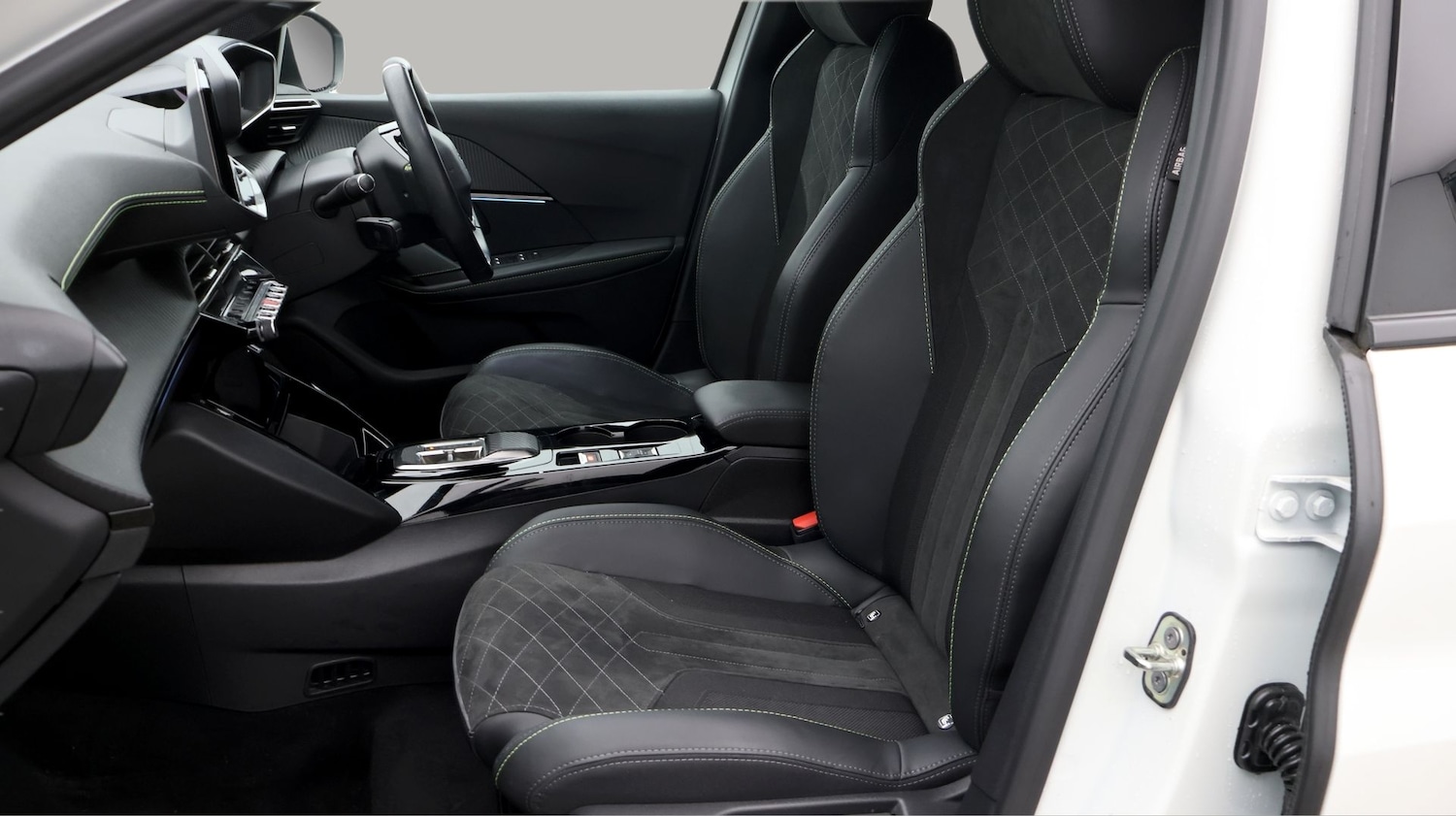 Used Peugeot 208 2022 for sale - 77536354: Photo 14