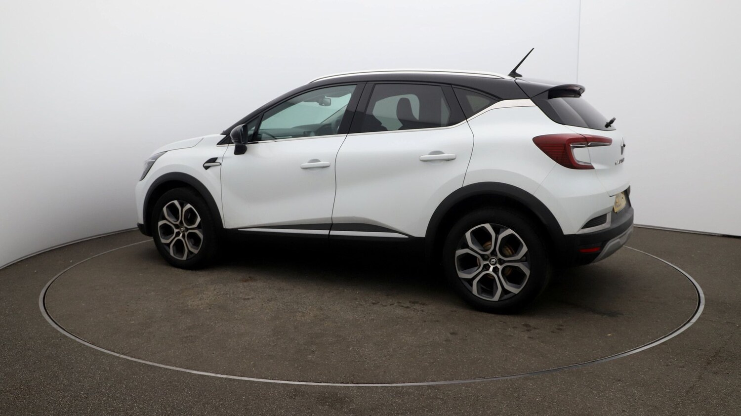 Used Renault Captur for sale - 76808856: Photo 38