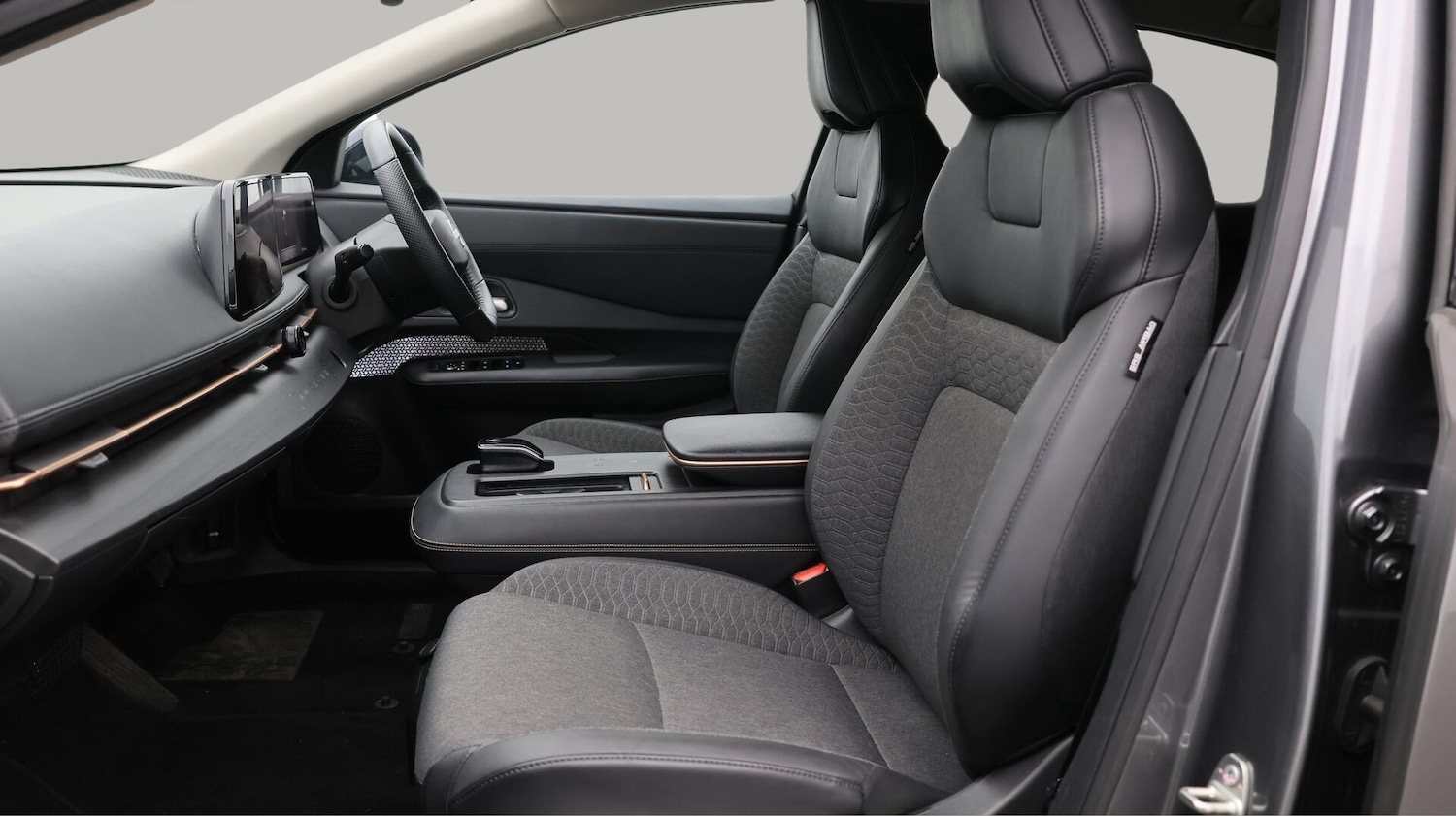 Used Nissan ARIYA 2022 for sale - 76432659: Photo 15