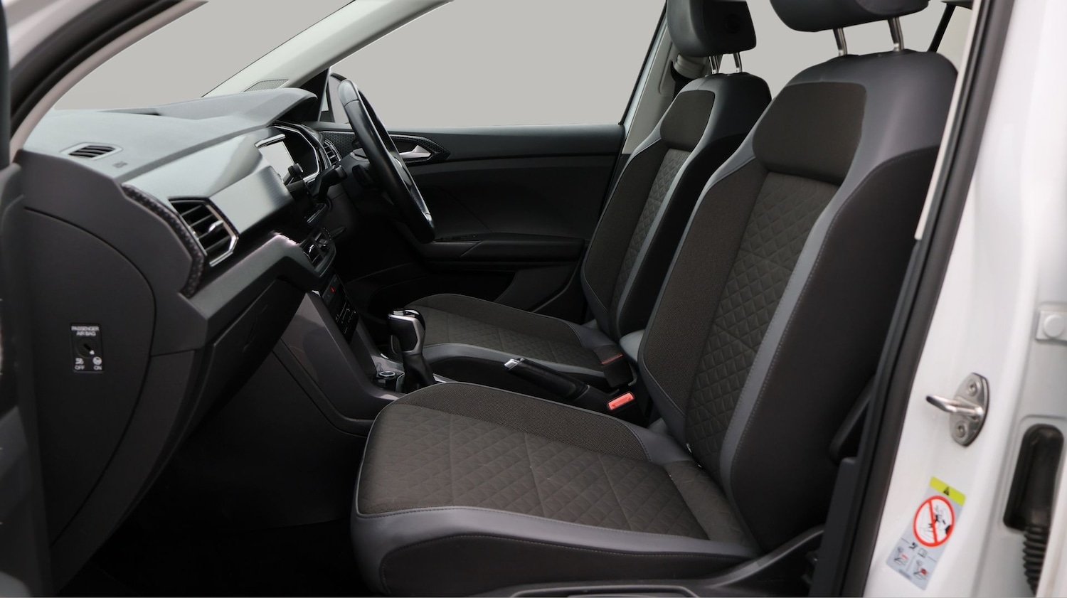 Used Volkswagen T-Cross 2023 for sale - 77918163: Photo 14