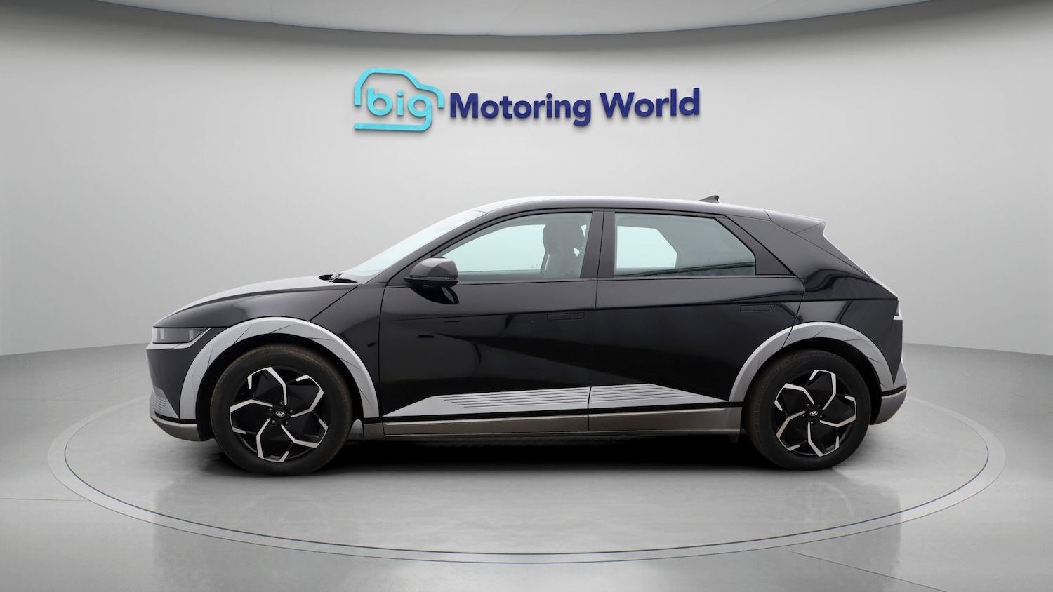 Used Hyundai IONIQ 5 2023 for sale - 77750307: Photo 4