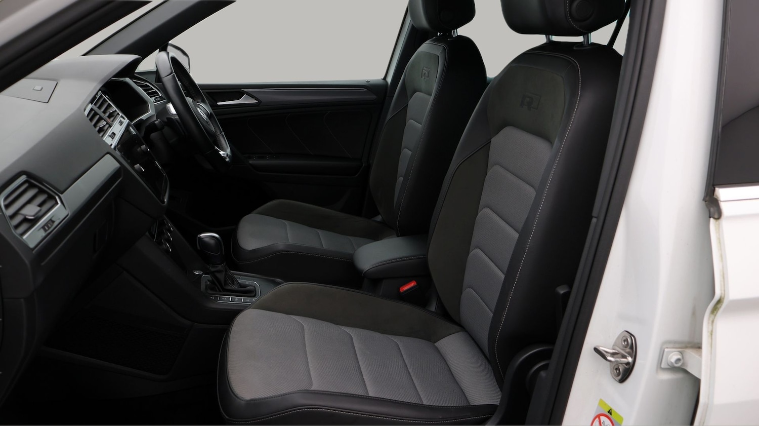 Used Volkswagen Tiguan 2019 for sale - 77592606: Photo 14