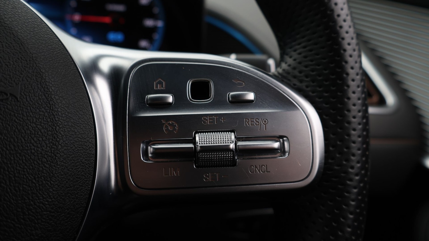 Used Mercedes-Benz EQC 2023 for sale - 77474713: Photo 24