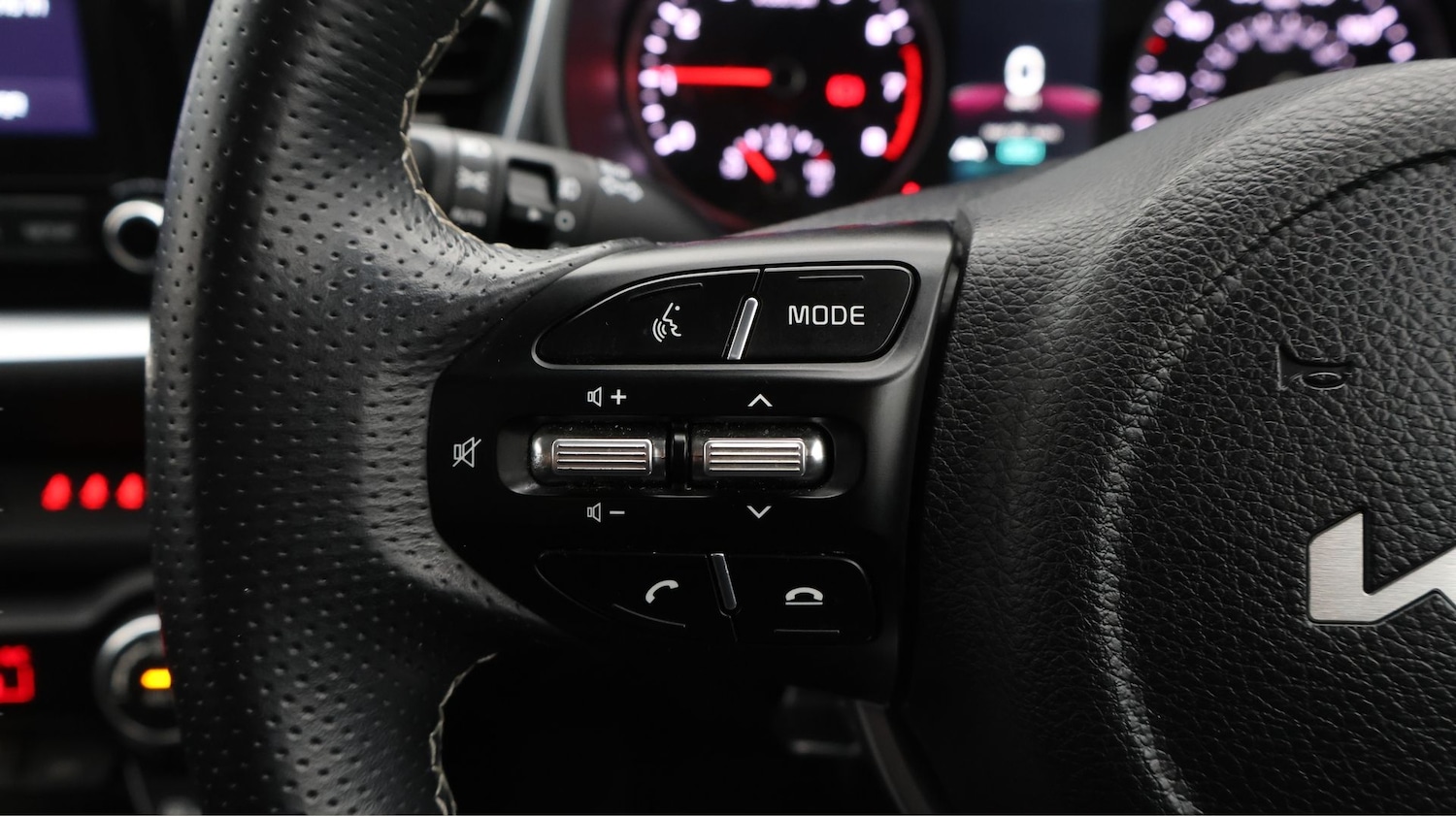 Used Kia Stonic 2023 for sale - 77355066: Photo 20