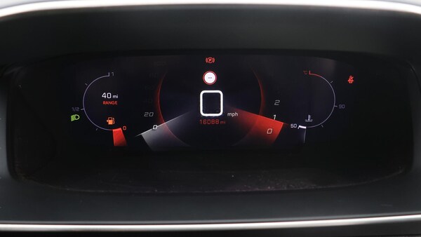 Used Peugeot 2008 2021 for sale - 75588357: Photo 11