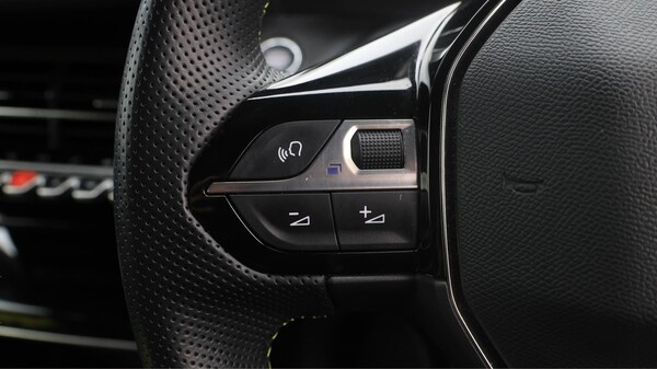 Used Peugeot 2008 2021 for sale - 75588357: Photo 24