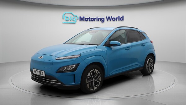 Used Hyundai KONA 2021 for sale - 76152977: Photo 4