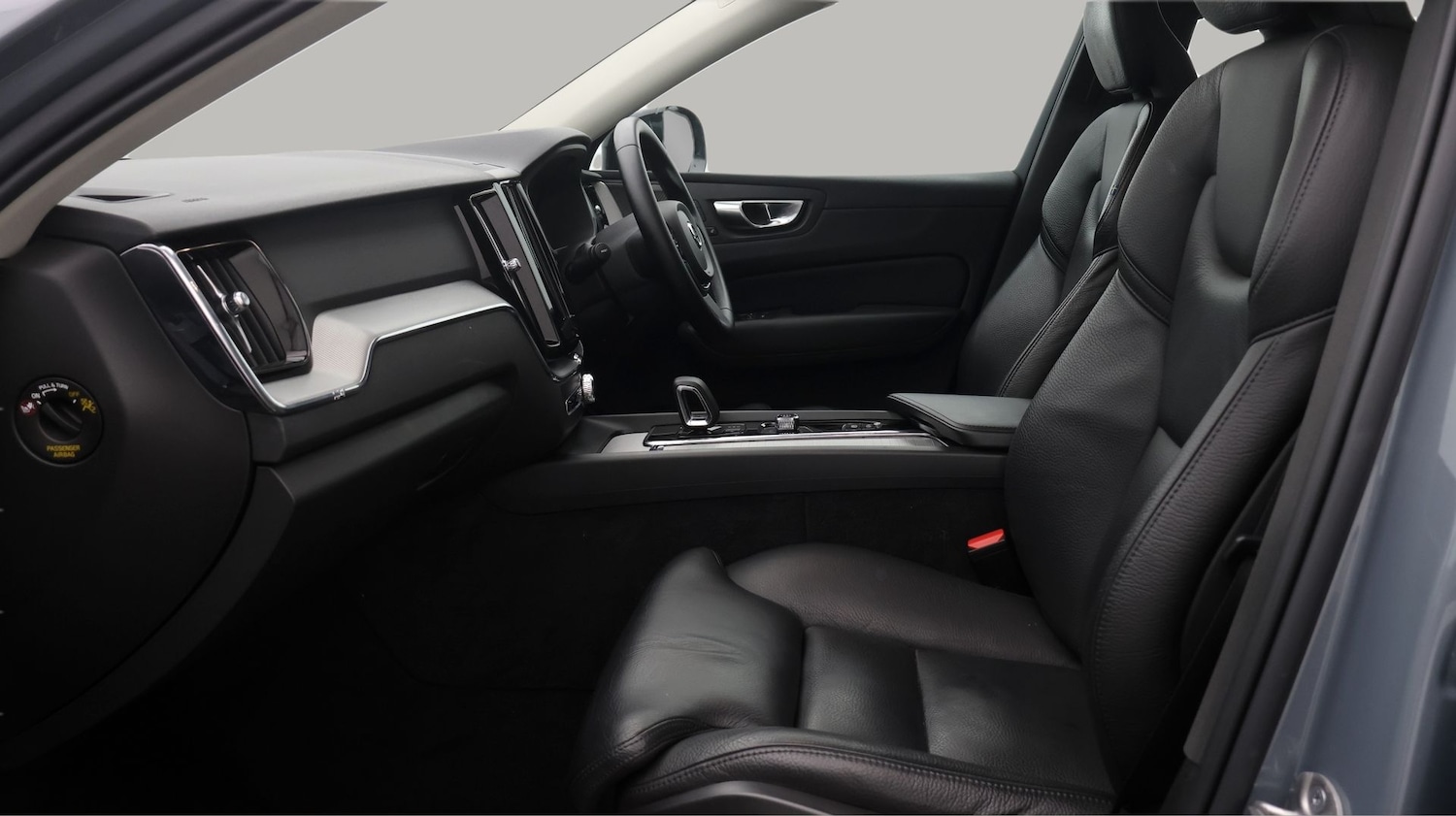 Used Volvo XC60 2023 for sale - 77460128: Photo 14