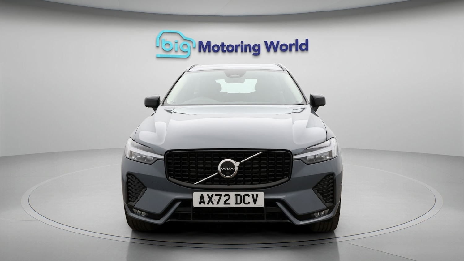 Used Volvo XC60 2023 for sale - 77460128: Photo 2