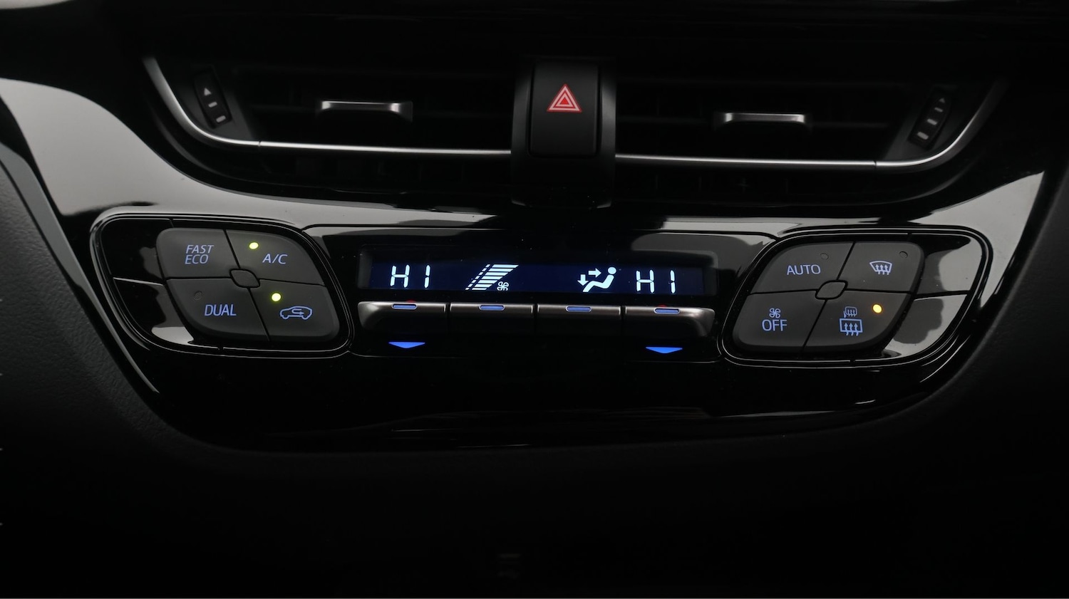 Used Toyota C-HR 2023 for sale - 77378318: Photo 12