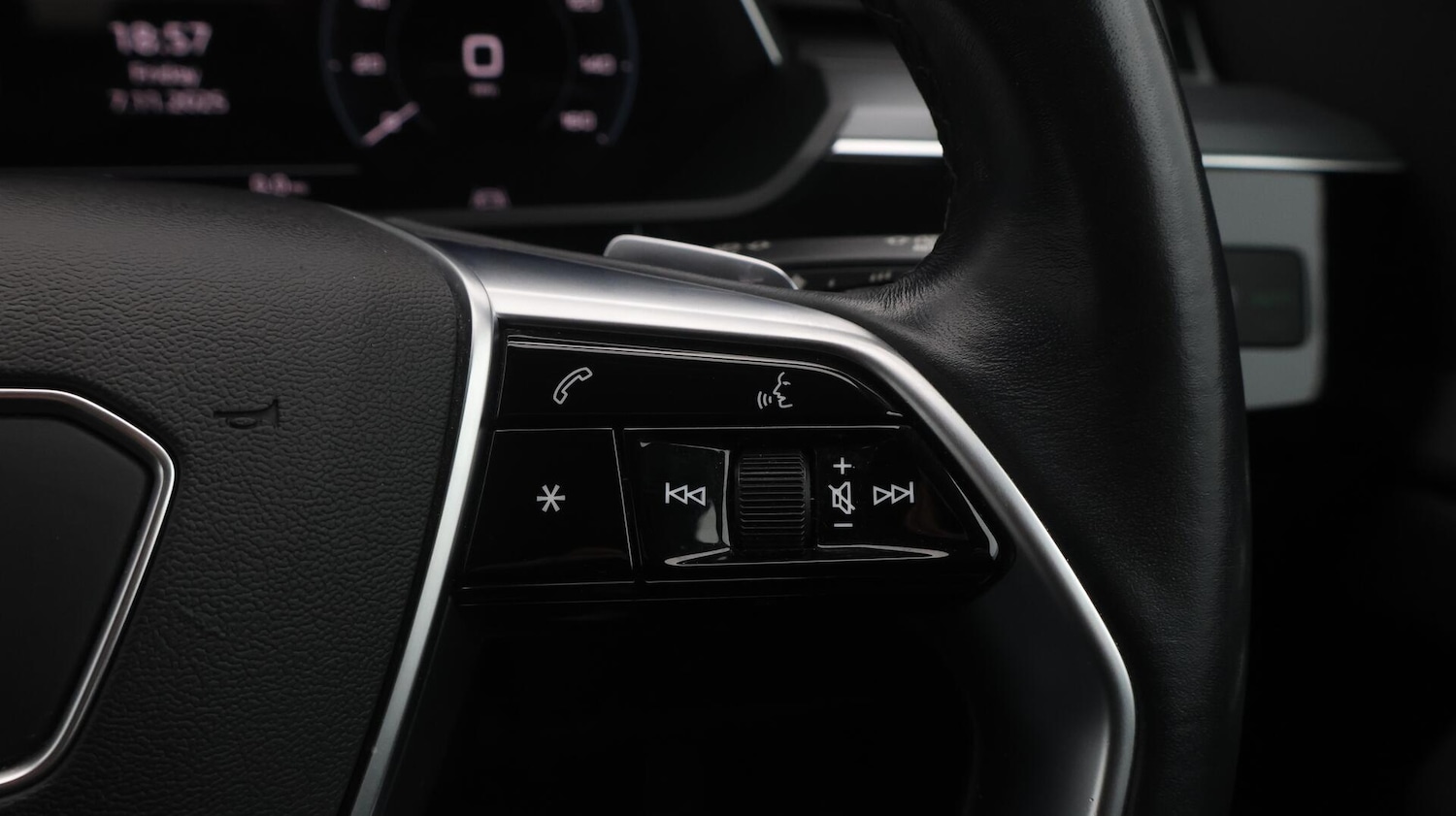 Used Audi e-tron 2021 for sale - 76537997: Photo 26