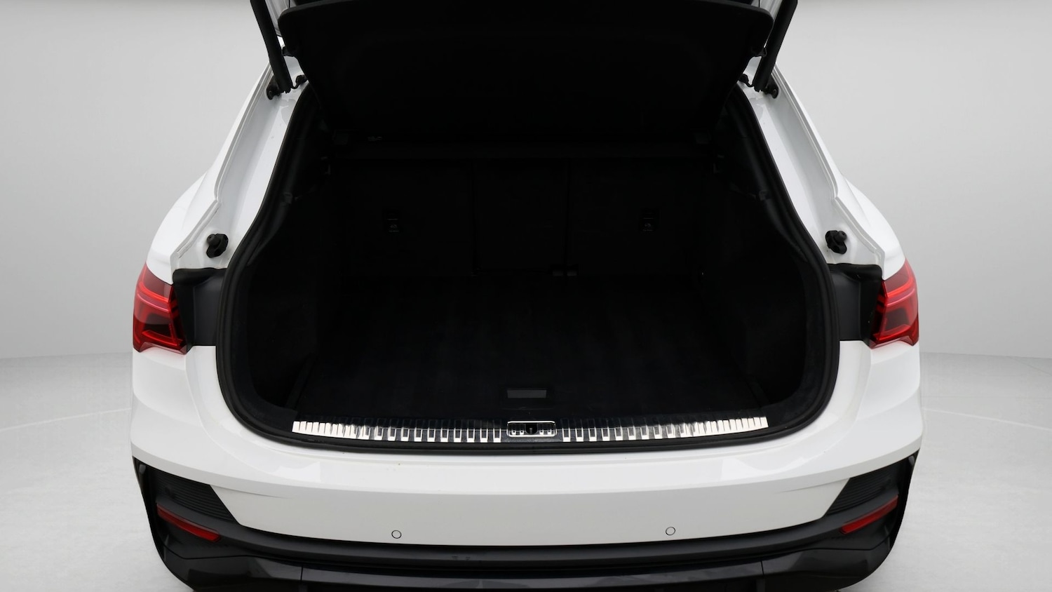 Used Audi Q3 2022 for sale - 77208860: Photo 17