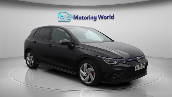 Used Volkswagen Golf 2022 for sale - 76138374: Photo 2