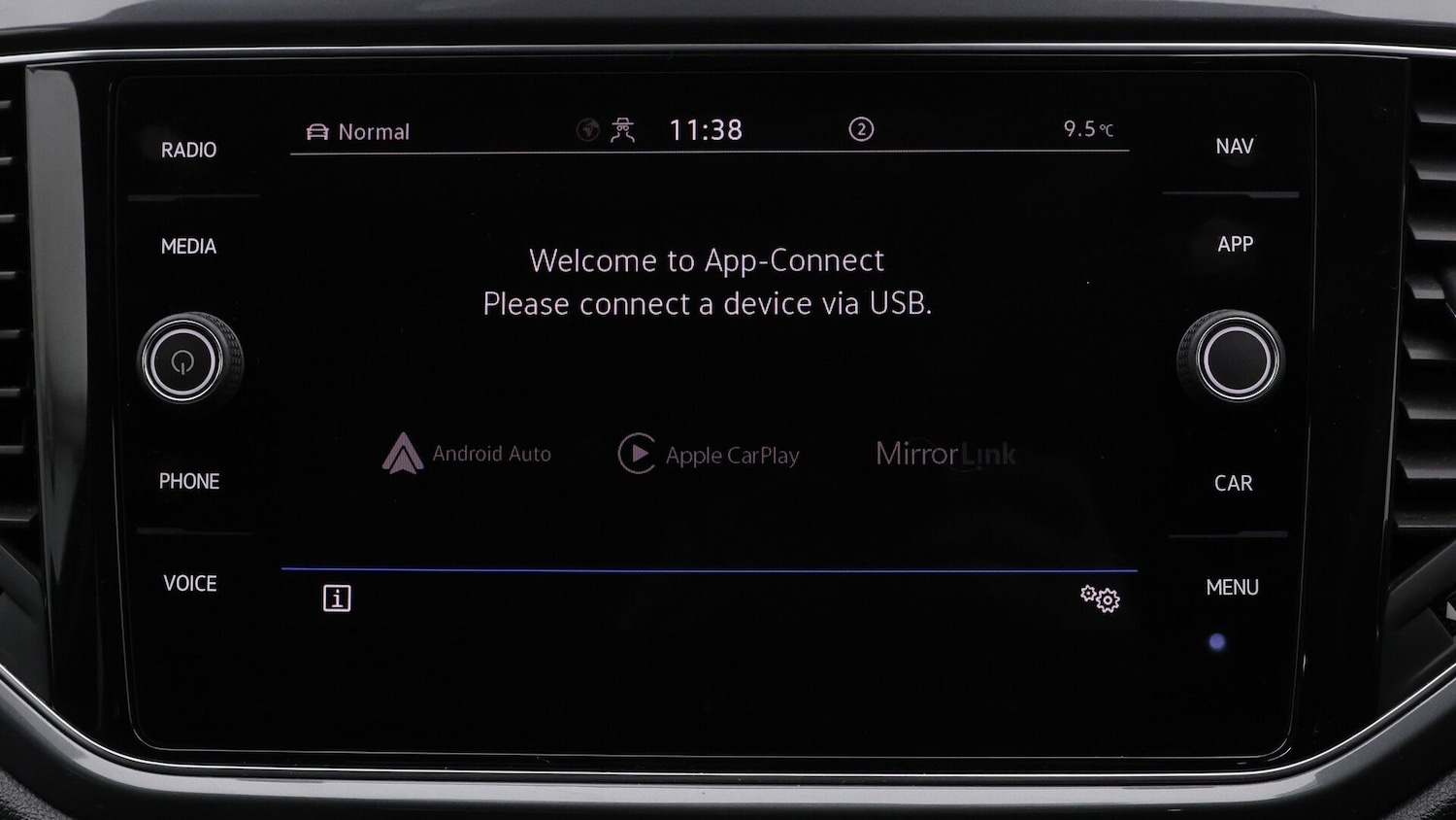 Used Volkswagen T-Roc 2022 for sale - 77342783: Photo 22