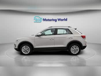 Used Volkswagen T-Roc 2023 for sale - 79826140: Photo