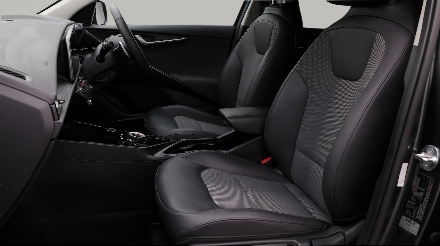 Used Kia Niro 2023 for sale - 77571232: Photo 14