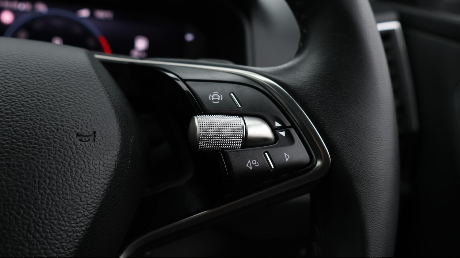 Used Skoda Karoq 2024 for sale - 76644714: Photo 25