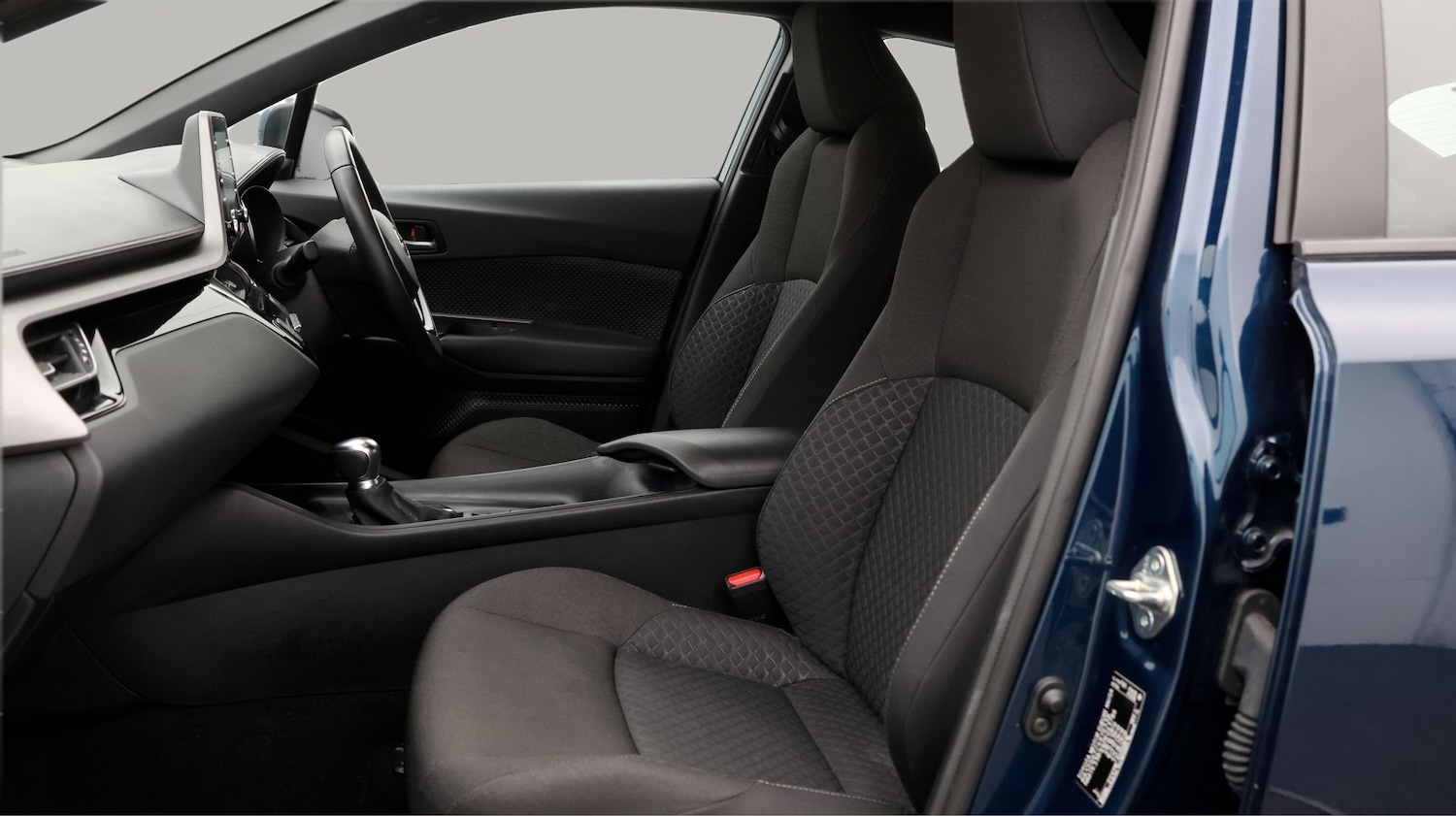 Used Toyota C-HR 2023 for sale - 77591233: Photo 14