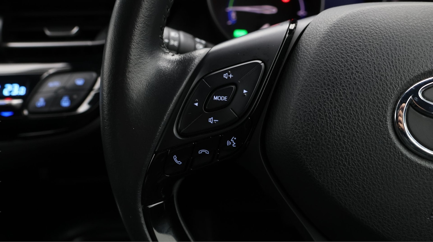 Used Toyota C-HR 2023 for sale - 77591233: Photo 21