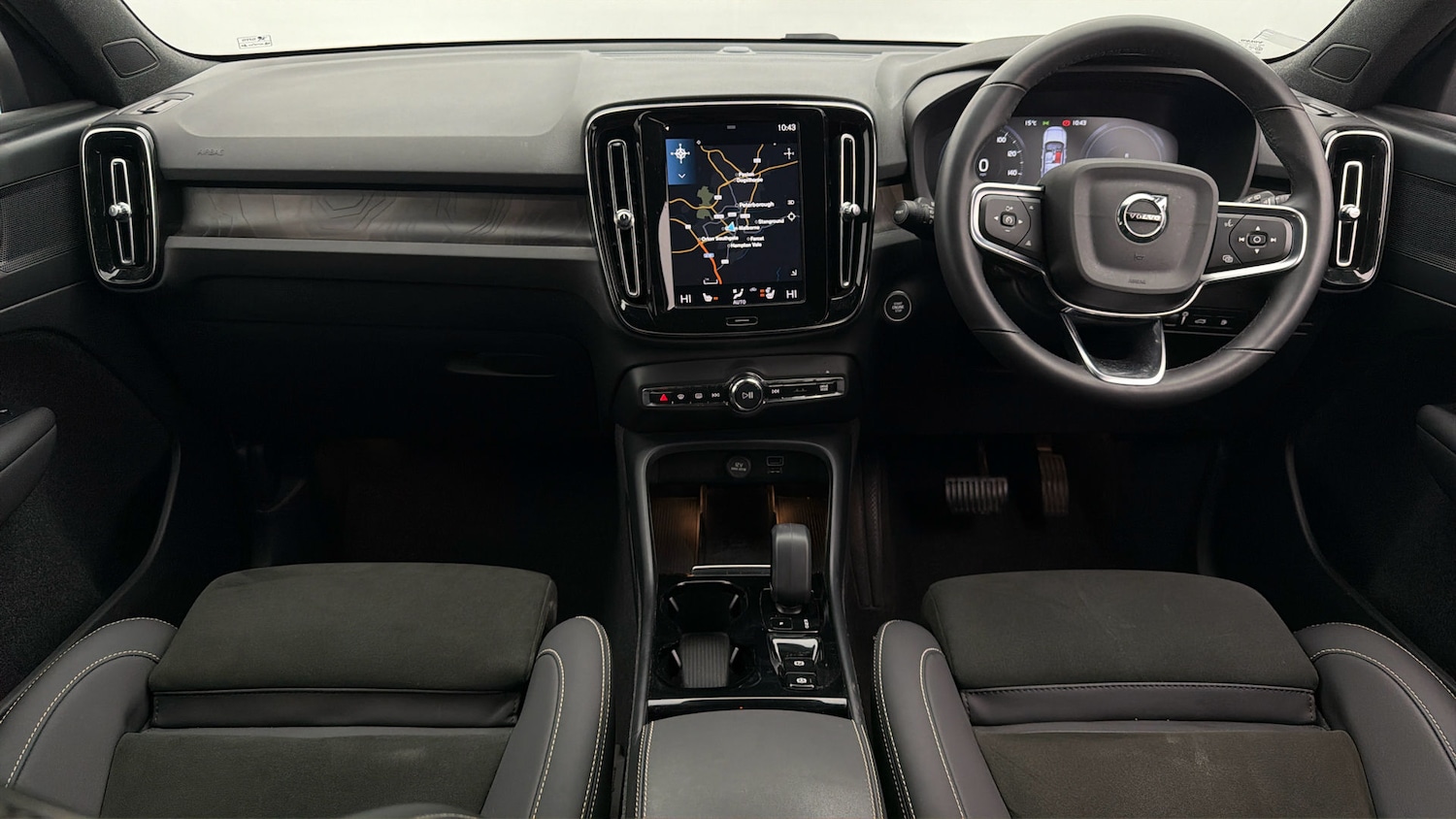 Used Volvo XC40 2023 for sale - 78083871: Photo 12