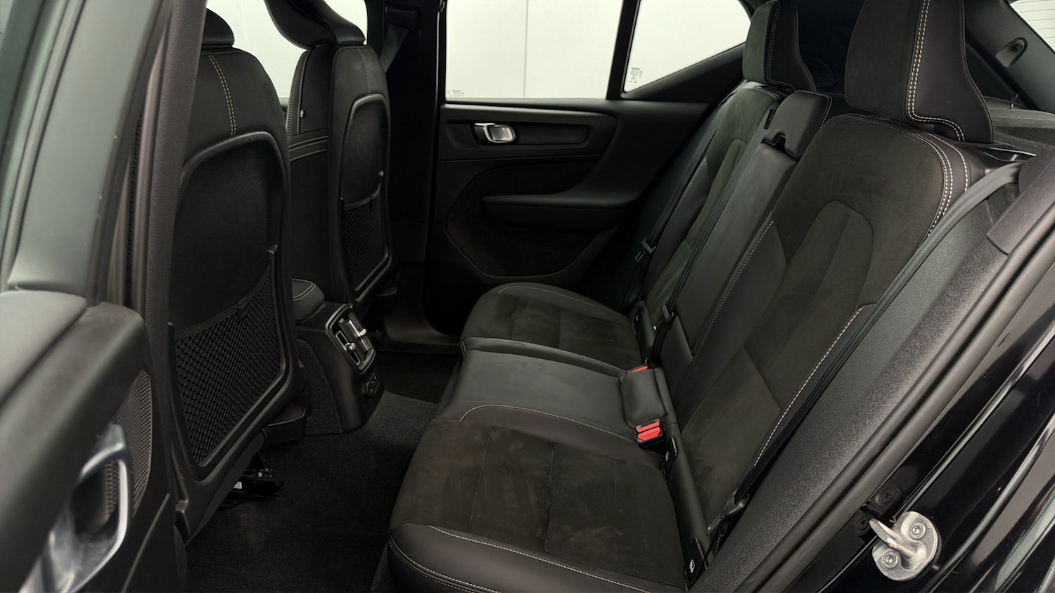 Used Volvo XC40 2023 for sale - 78083871: Photo 15