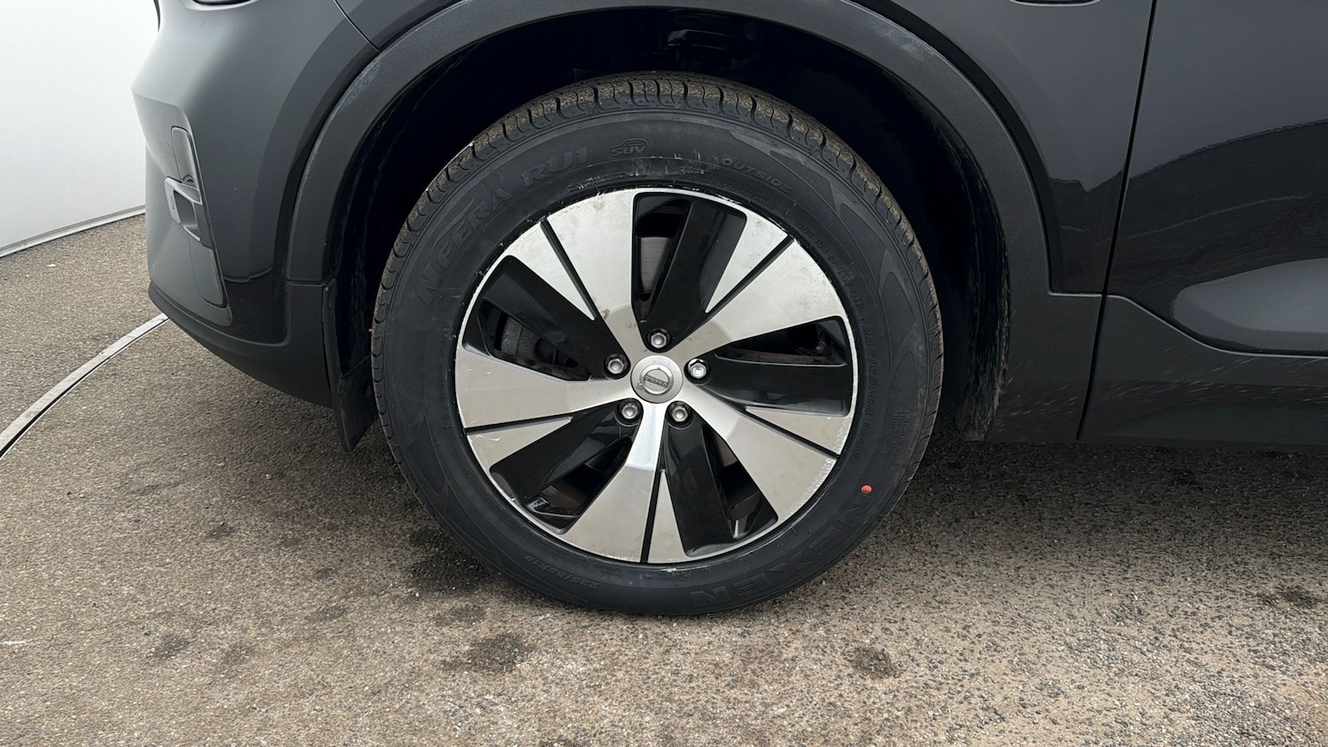 Used Volvo XC40 2023 for sale - 78083871: Photo 17