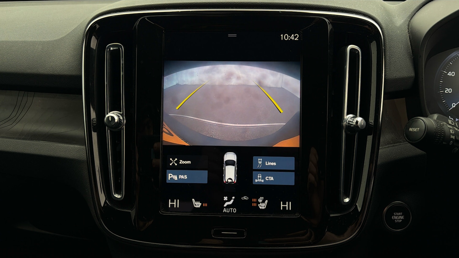 Used Volvo XC40 2023 for sale - 78083871: Photo 27