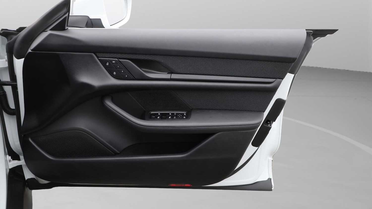 Used Porsche Taycan 2022 for sale - 76214124: Photo 16