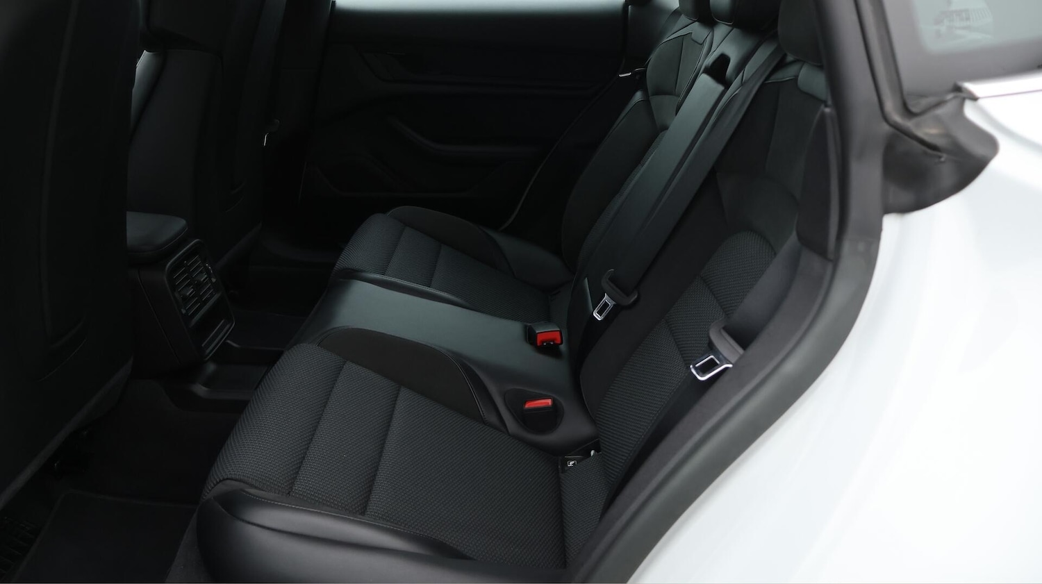 Used Porsche Taycan 2022 for sale - 76214124: Photo 17