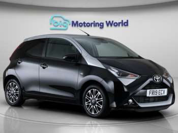 (19) - 1.0 VVT-i x-clusiv Hatchback 5dr Petrol Manual Euro 6 (Safety Sense) (71 ps