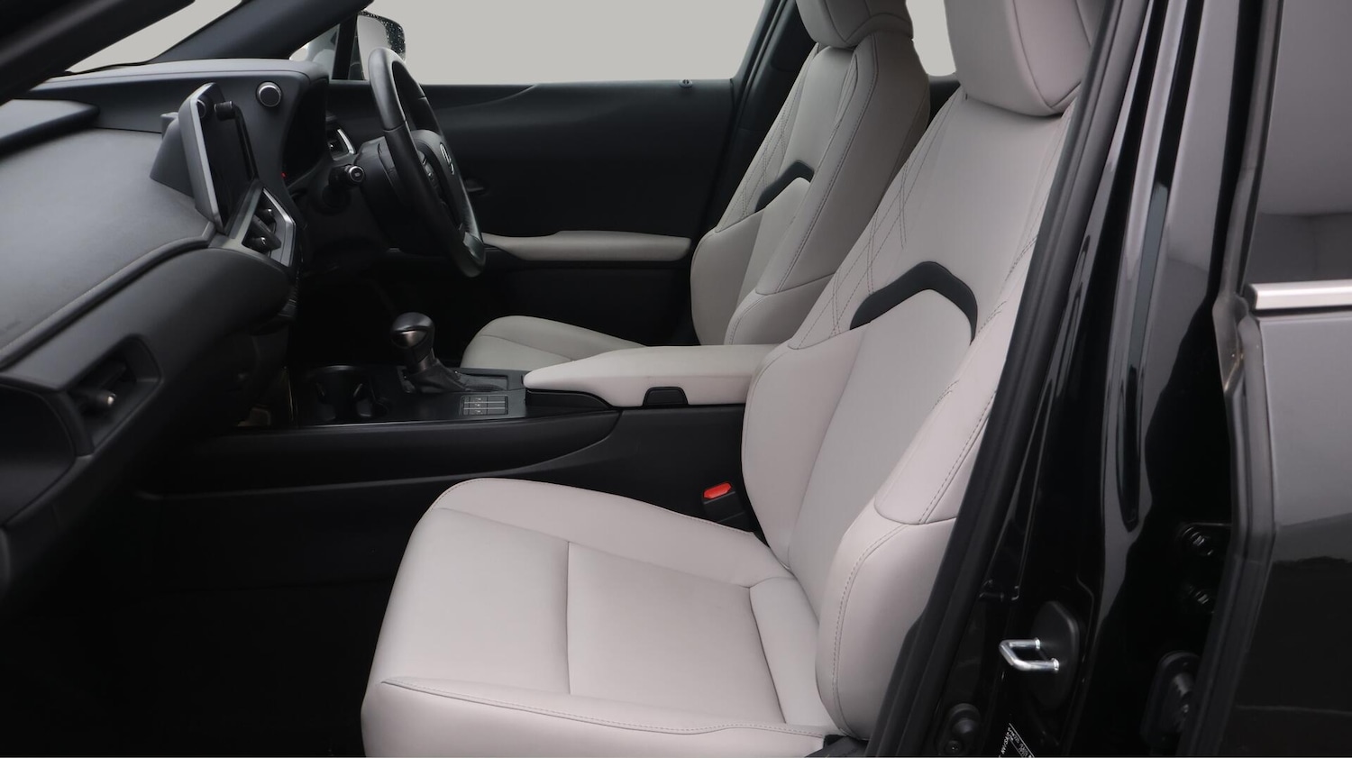 Used Lexus UX 2023 for sale - 76432492: Photo 17