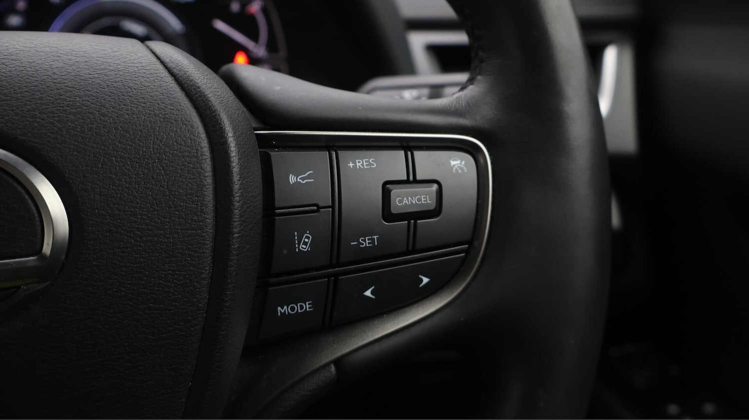 Used Lexus UX 2023 for sale - 76432492: Photo 26