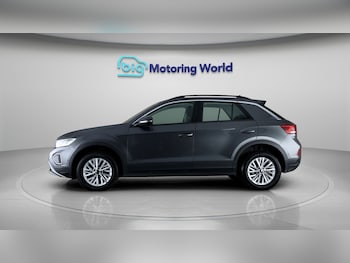 Used Volkswagen T-Roc 2023 for sale - 79353148: Photo