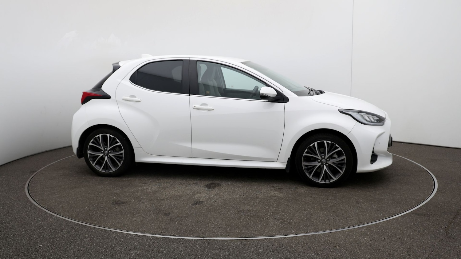 Used Toyota Yaris 2022 for sale - 76808770: Photo 41