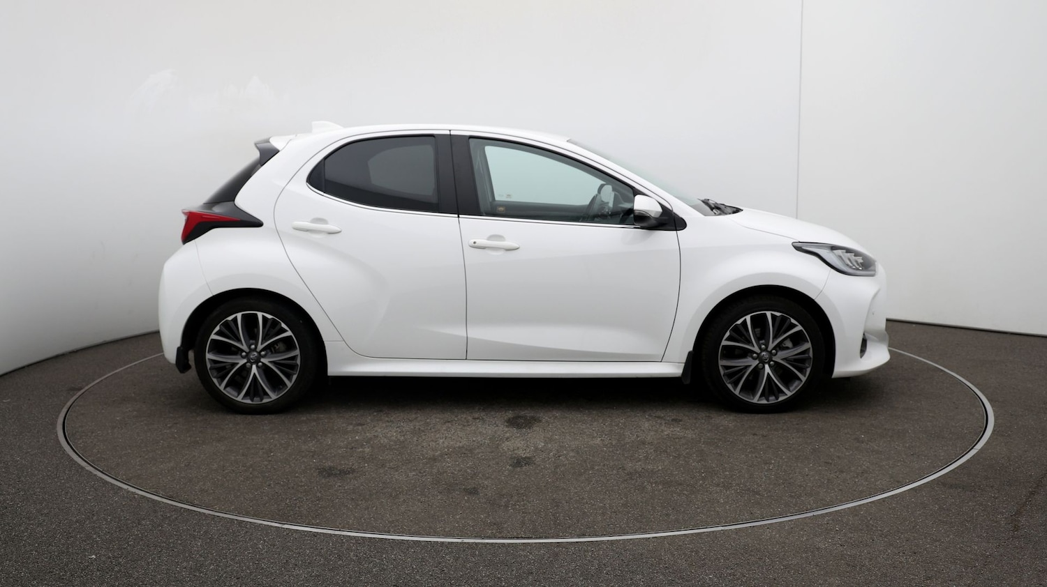 Used Toyota Yaris 2022 for sale - 76808770: Photo 42