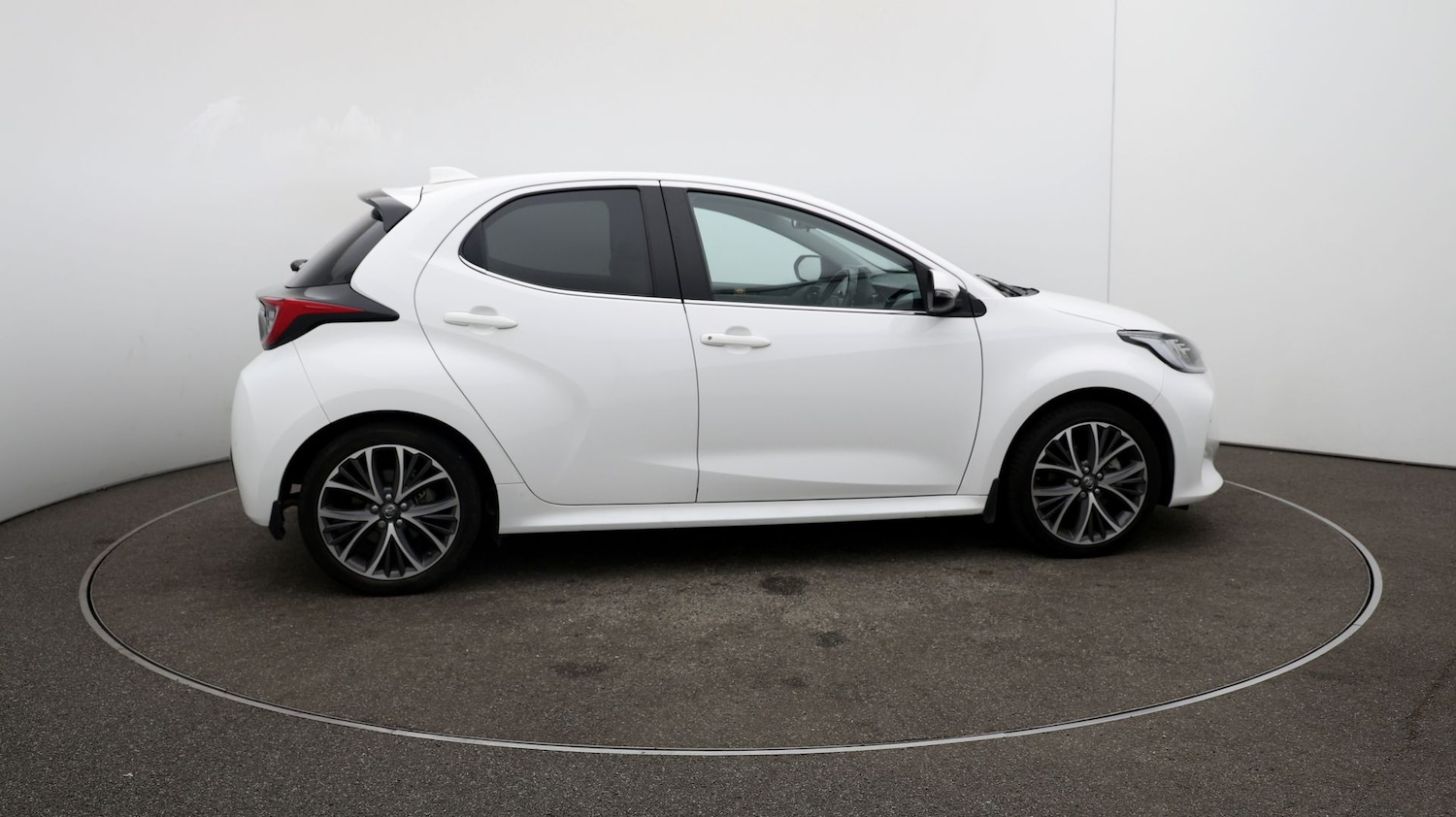 Used Toyota Yaris 2022 for sale - 76808770: Photo 43