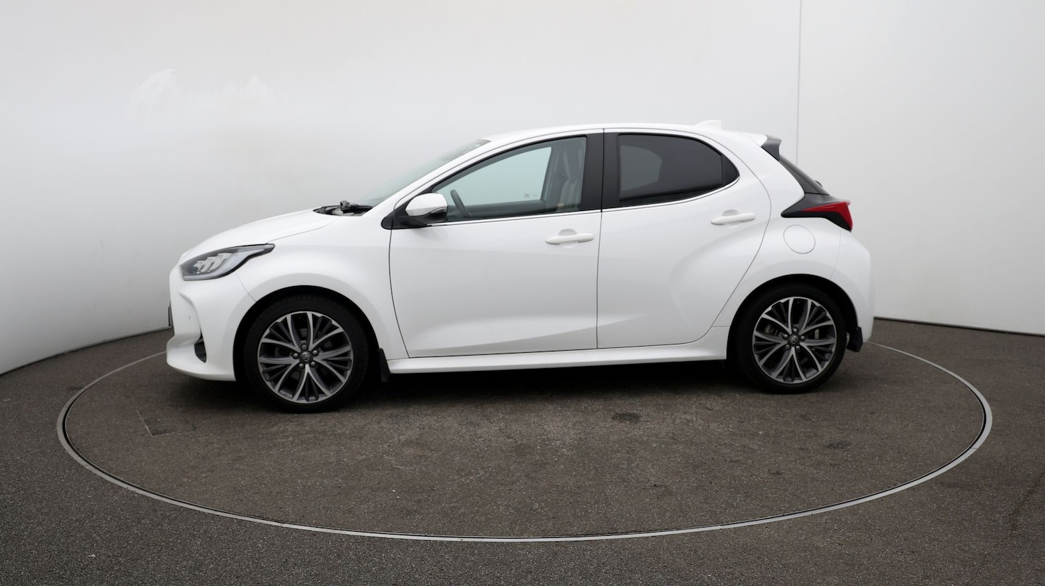 Used Toyota Yaris 2022 for sale - 76808770: Photo 58