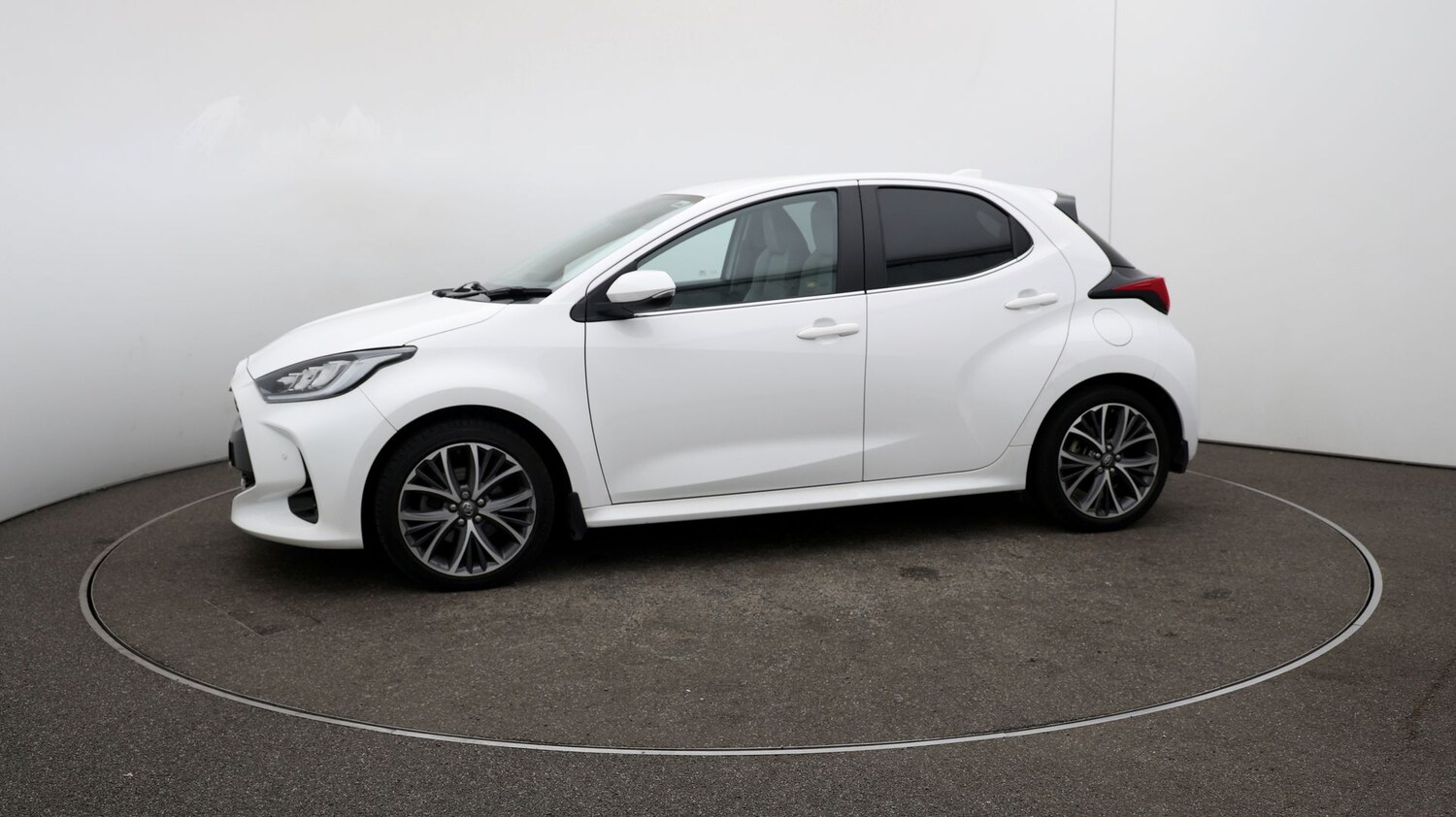 Used Toyota Yaris 2022 for sale - 76808770: Photo 59