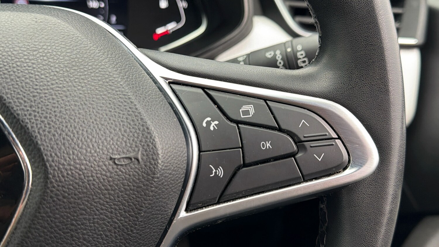 Used Renault Clio 2023 for sale - 78039073: Photo 24