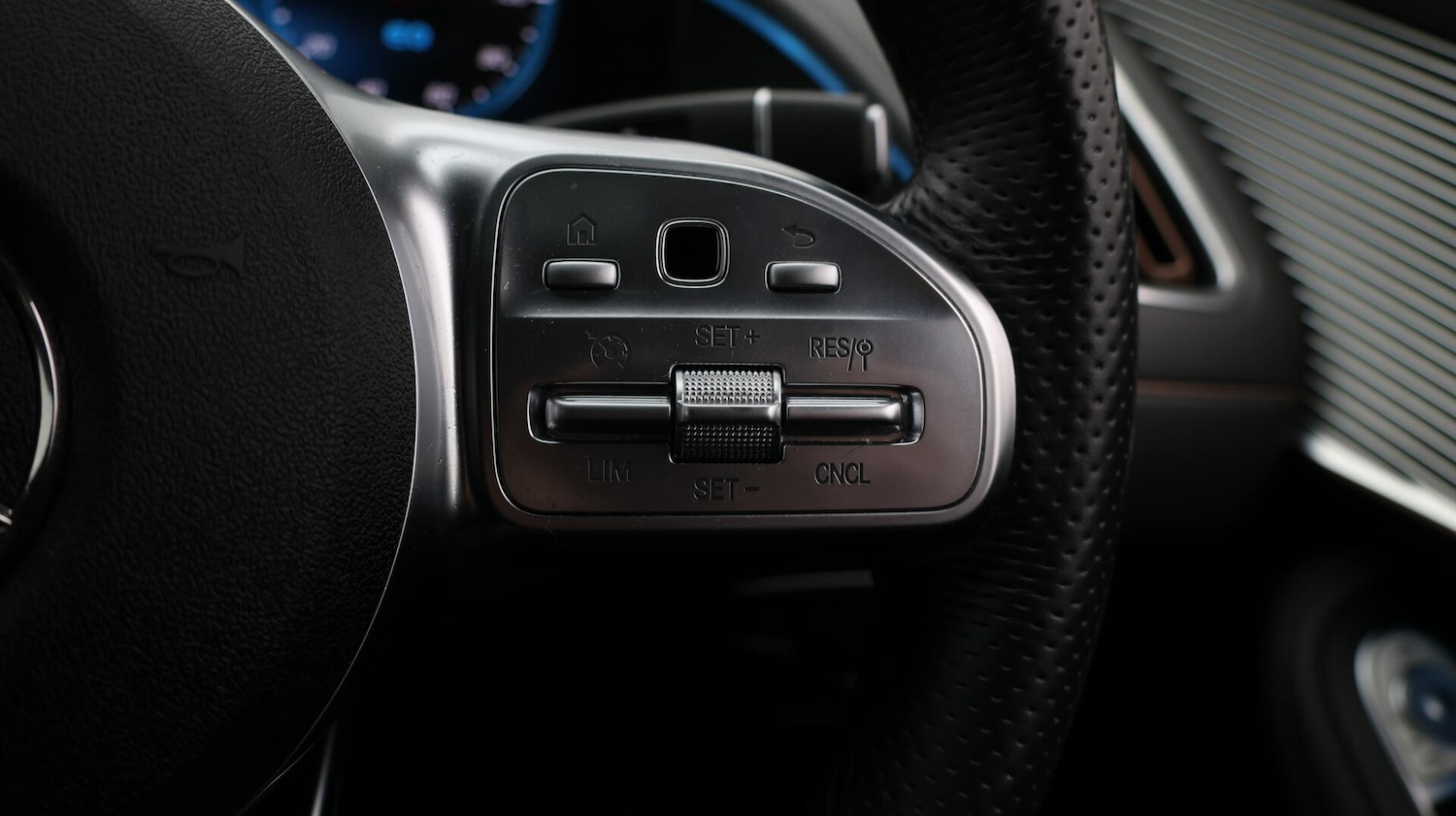 Used Mercedes-Benz EQC 2020 for sale - 76522433: Photo 26