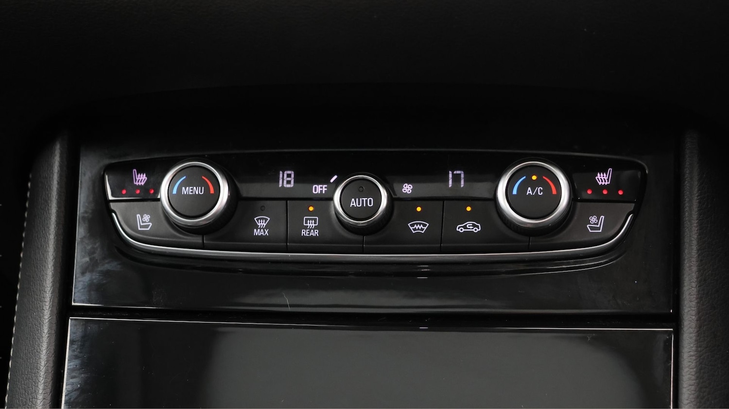 Used Vauxhall Grandland X 2019 for sale - 77201679: Photo 12